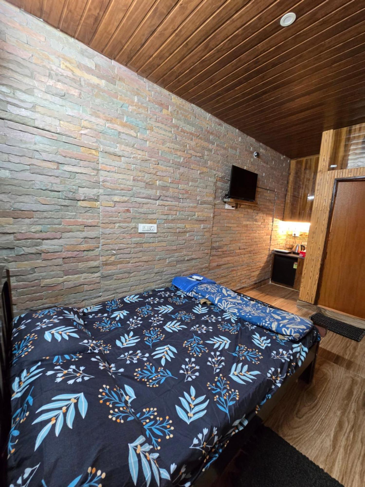 Barla'S Home Stay Shamshabad Bagian luar foto