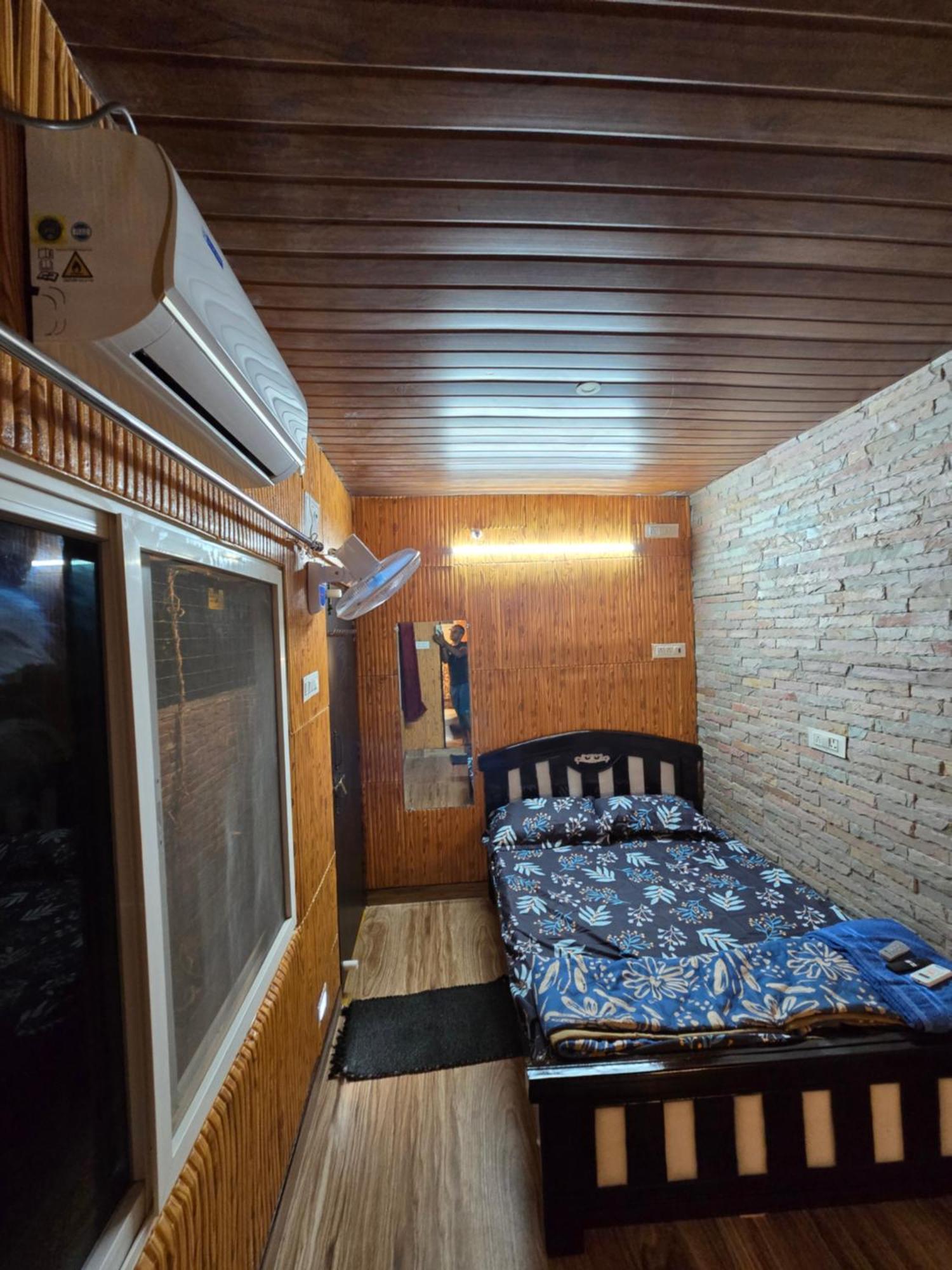 Barla'S Home Stay Shamshabad Bagian luar foto